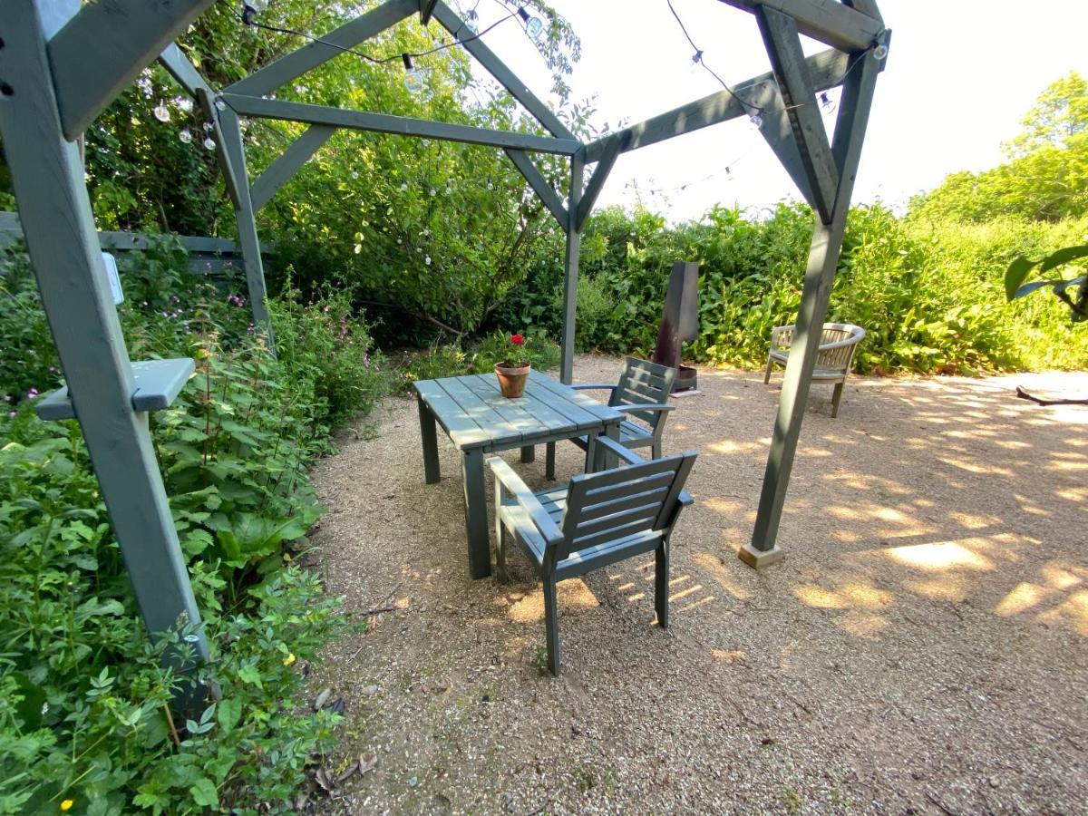 Cosy Double Shepherds Hut In Beautiful Wicklow With Underfloor Heating Throughout Rathnew Esterno foto