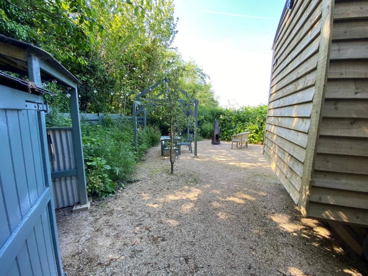 Cosy Double Shepherds Hut In Beautiful Wicklow With Underfloor Heating Throughout Rathnew Esterno foto